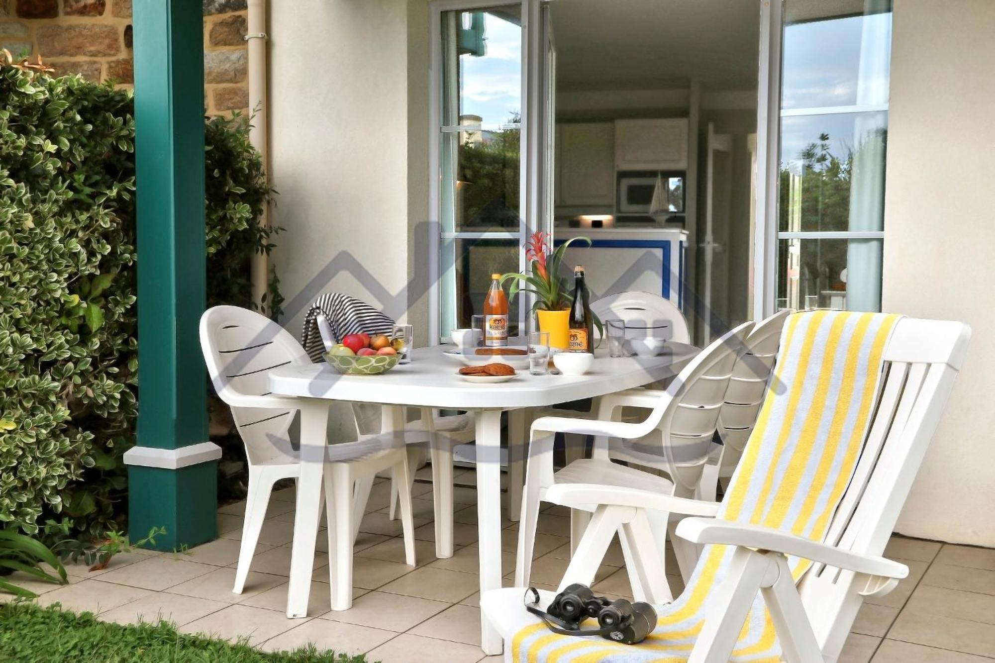 Localise - A06 - Entierement De Plain-Pied Avec Petite Vue Mer - Donnant Sur La Piscine Et Le Jardin - Wifi Inclus - Draps Inclus - Ле-Гильвинек Экстерьер фото